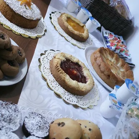 Lefarfalle לינה וארוחת בוקר *