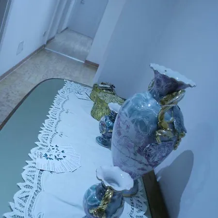 לינה וארוחת בוקר Lefarfalle פררה