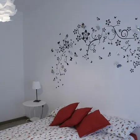 ベッド・アンド・ブレックファスト Lefarfalle