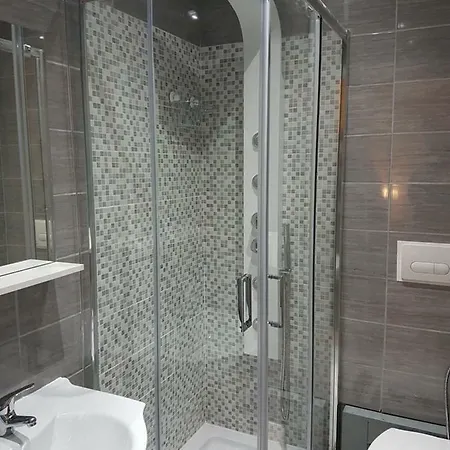 Lefarfalle ベッド・アンド・ブレックファスト フェラーラ